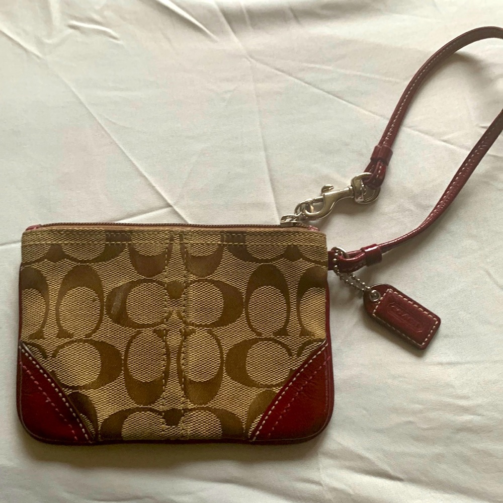 Wristlet in great condition